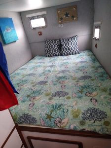 bed, Endeavour 44, catamaran for sale