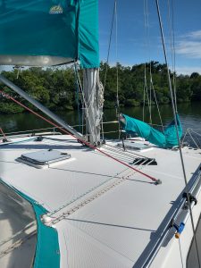 deck, Endeavour 44, catamaran for sale
