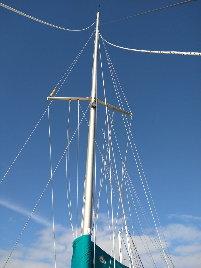 deck, Endeavour 44, catamaran for sale