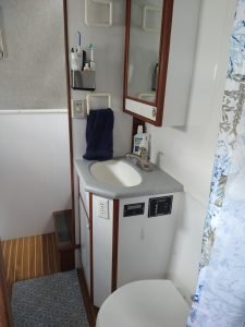 bath, Endeavour 44, catamaran for sale