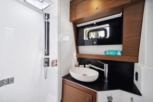 bath, Nautitech 46 Open, catamaran for sale