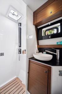 bath, Nautitech 46 Open, catamaran for sale