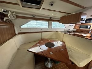 salon, Catalina 440 Morgan, sailboat for sale