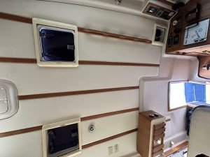 interior, Catalina 440 Morgan, sailboat for sale