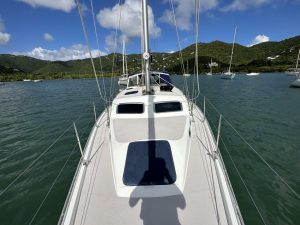deck, Catalina 440 Morgan, sailboat for sale