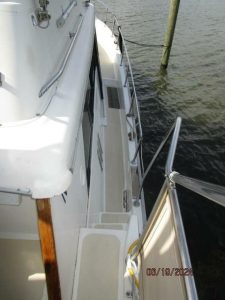 deck, Mainship 40, trawler for sale