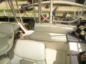 cockpit, Mainship 40, trawler for sale