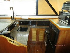 interior, Mainship 40, trawler for sale