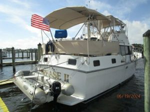 exterior, Mainship 40, trawler for sale