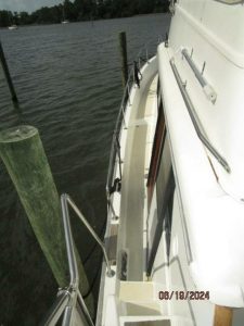 deck, Mainship 40, trawler for sale