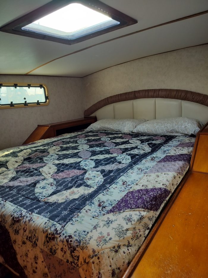 bed, Morrelli and Melvin, catamaran for sale