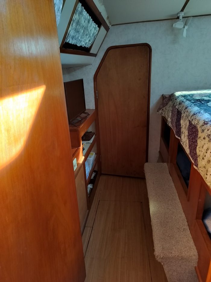 bed, Morrelli and Melvin, catamaran for sale