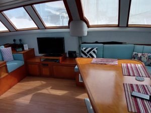 salon, Morrelli and Melvin, catamaran for sale