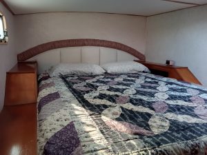 bed, Morrelli and Melvin, catamaran for sale