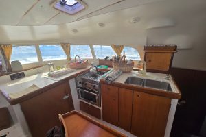 salon, Lagoon 410, catamaran for sale