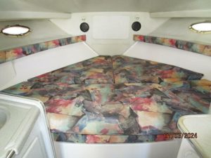 bed, Wellcraft, trawler for sale