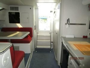 interior, Wellcraft, trawler for sale