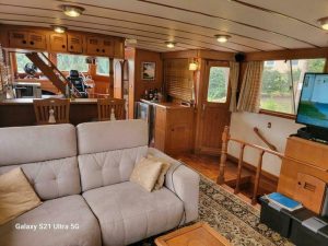 salon, Marine Trader 50 Wide Body, trawler for sale