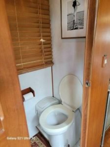bath, Marine Trader 50 Wide Body, trawler for sale