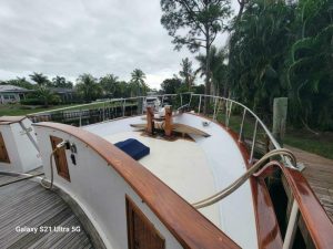 deck, Marine Trader 50 Wide Body, trawler for sale