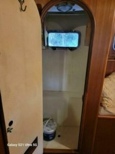 bath, Marine Trader 50 Wide Body, trawler for sale