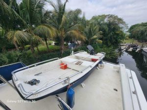 deck, Marine Trader 50 Wide Body, trawler for sale