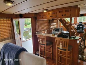 salon, Marine Trader 50 Wide Body, trawler for sale