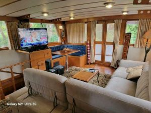 salon, Marine Trader 50 Wide Body, trawler for sale