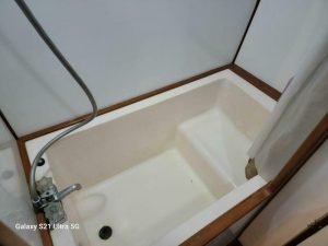 bath, Marine Trader 50 Wide Body, trawler for sale