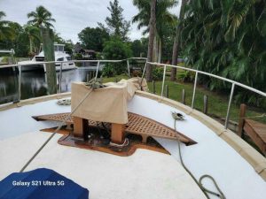 deck, Marine Trader 50 Wide Body, trawler for sale