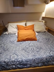 bed, Lagoon 450, catamaran for sale