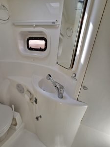 bath, Leopard 44, catamaran for sale