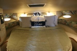 bed, Sea Ray, trawler for sale