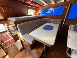 salon, Defever 49, trawler for sale