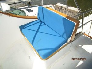 cockpit, Defever 49, trawler for sale