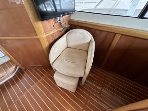 salon, Sealine T47, trawler for sale
