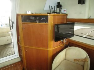 interior, Sealine T47, trawler for sale