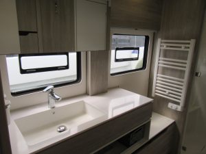 bath, Catana 50, catamaran for sale