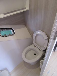 bath, Catana 50, catamaran for sale