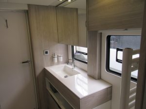bath, Catana 50, catamaran for sale