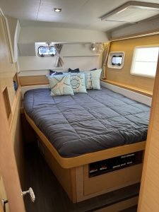 bed, Lagoon 400, catamaran for sale