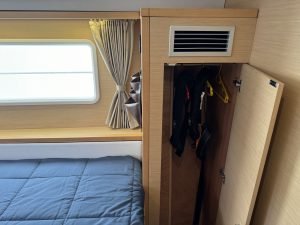 interior, Lagoon 400, catamaran for sale