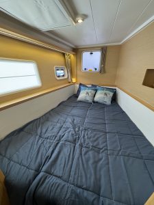 bed, Lagoon 400, catamaran for sale