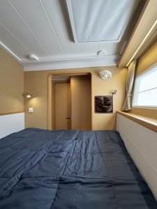 bed, Lagoon 400, catamaran for sale