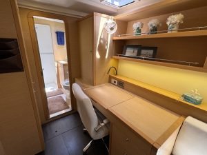 navigation station, Lagoon 400, catamaran for sale