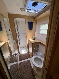bath, Lagoon 400, catamaran for sale