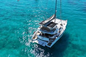 underway, Royal Cape 570 Majestic, catamaran for sale
