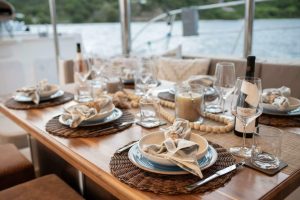 salon, Royal Cape 570 Majestic, catamaran for sale