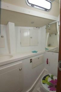 bath, Hallberg Rassy 53, sailboat for sale