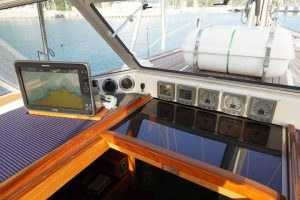 helm, Hallberg Rassy 53, sailboat for sale